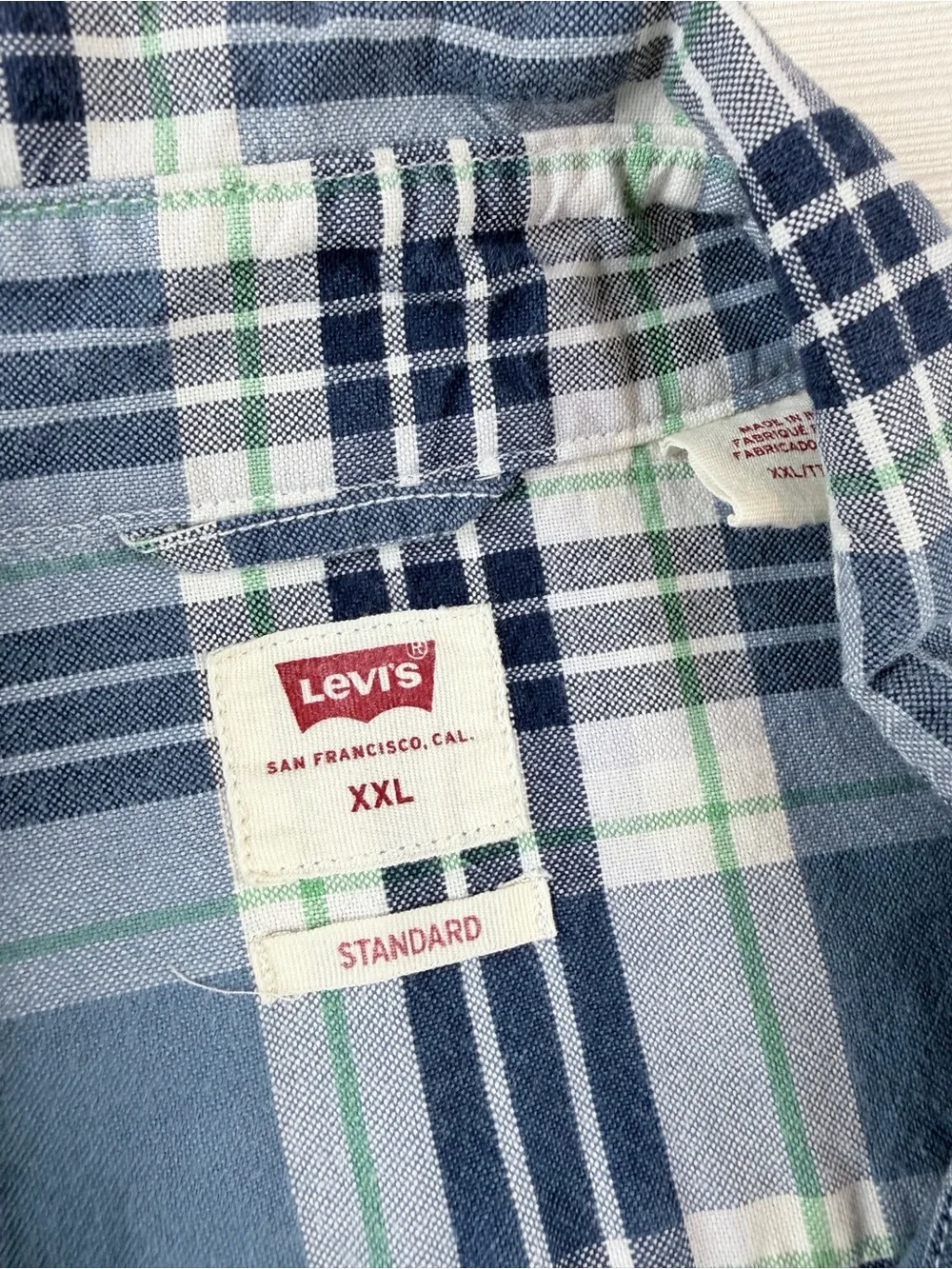 Levi's Blue & Navy Plaid Long-Sleeve Button-Down Shirt - Men's